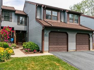 56 Bayberry Dr, Somerset, NJ 08873