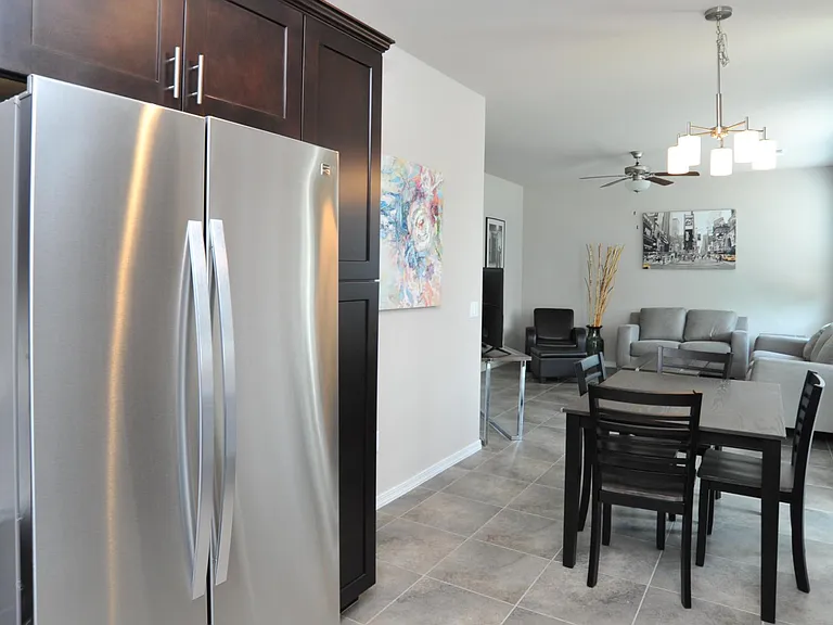 1218 E Blacklidge Dr — Photo 25