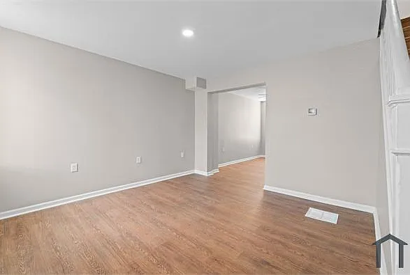3427 Ravenwood Ave — Photo 10