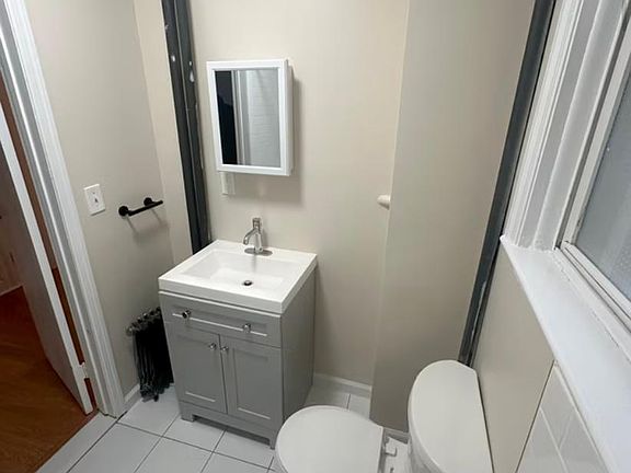 5th image of 43 Valerie Dr