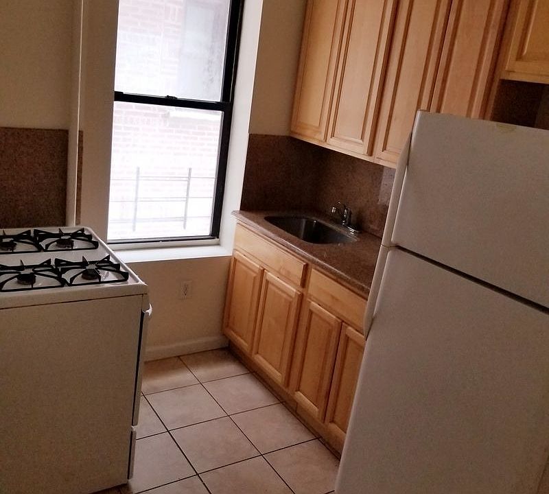 1st image of 3169 37th St #20