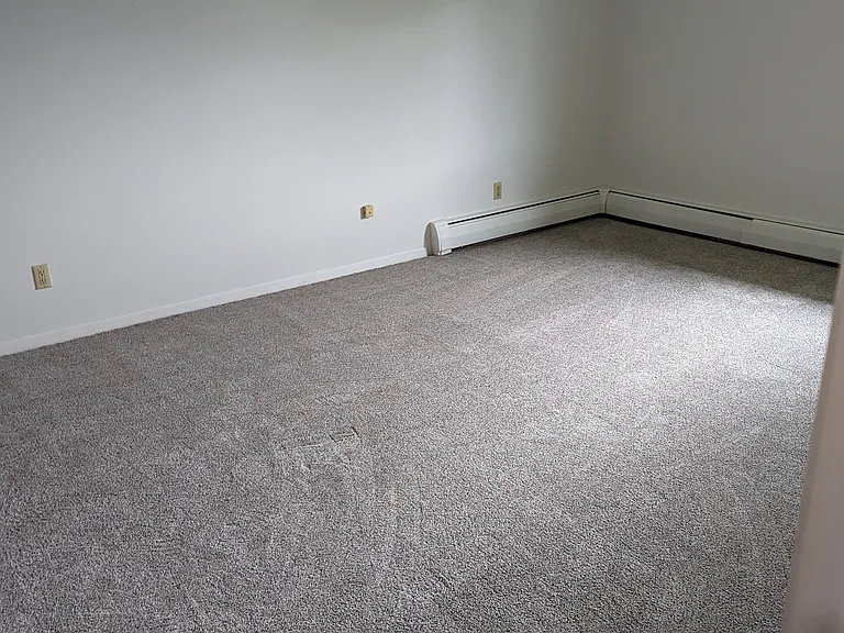 450 S Saint Bernard Dr — Photo 7