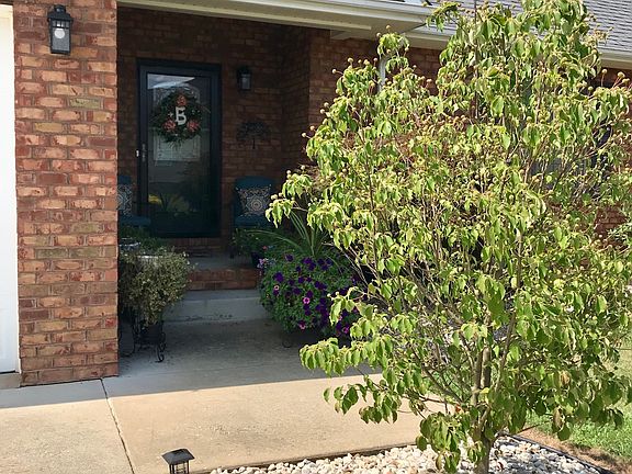 Entry way 