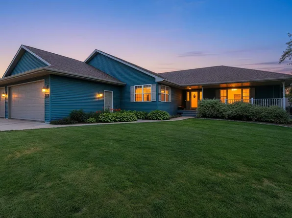 1041 Symphony Blvd, Neenah, WI 54956