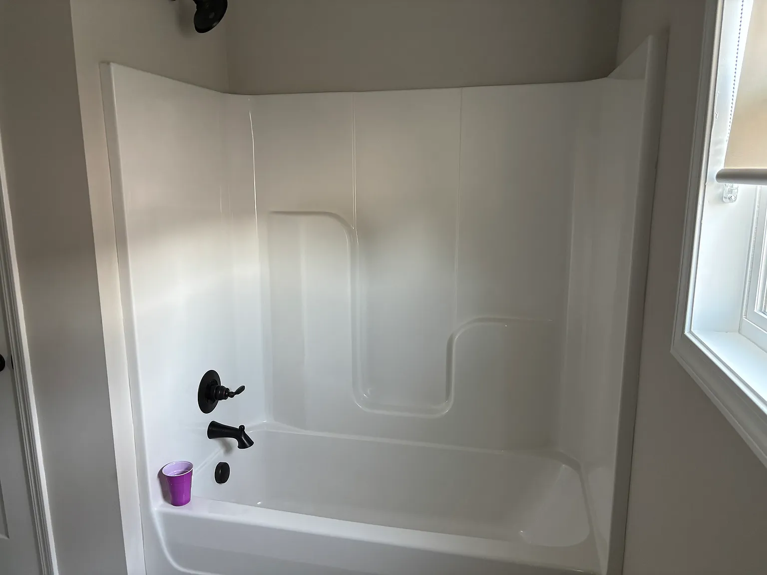 3 bed, 1723 sqft, $2,100 — Photo 4