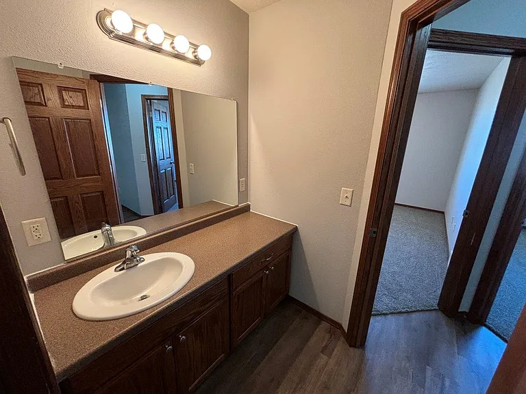 Ideal Twinhomes — Photo 23