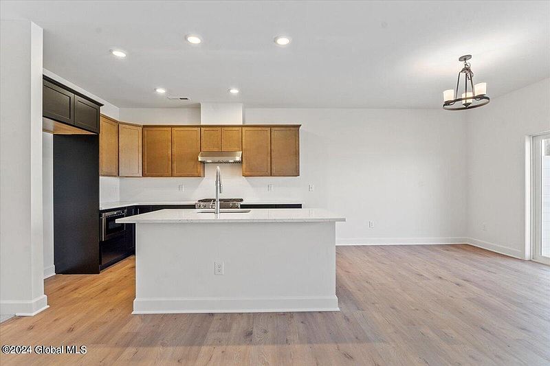 2nd image of 28 Kendra Court