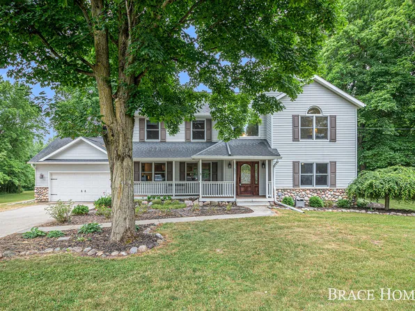 697 Pettis Ave NE, Ada, MI 49301