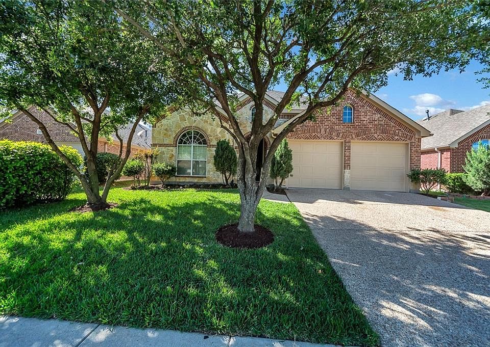 1st image of 2684 Waterway Dr