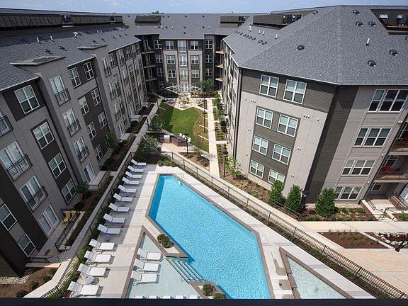 Beautifully landscaped interior courtyard