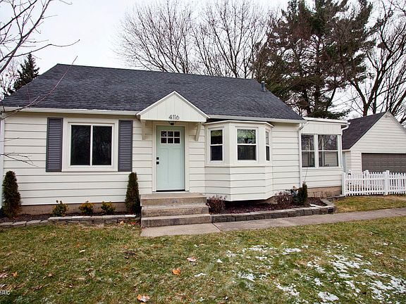 3rd image of 4116 Imogene St NE