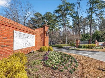 27405 Plantation Dr NE, Atlanta, GA, 30324