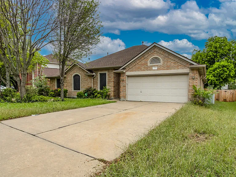 8214 Cornerwood Dr — Photo 3