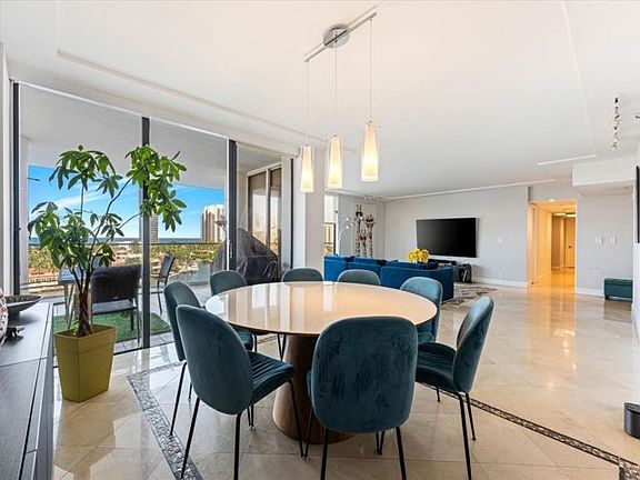 4th image of 19707 Turnberry Way APT 9J