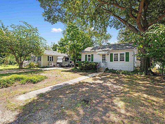 5th image of 126 Arbor Rd