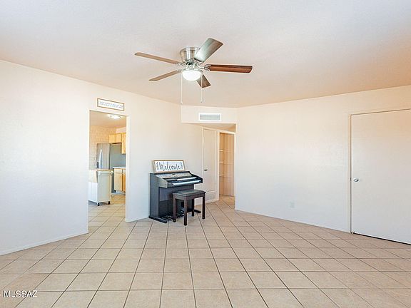 3rd image of 4901 W Santa Maria Dr