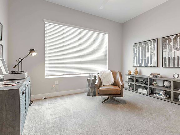 Model Den