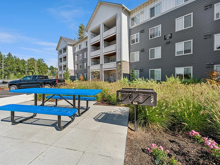 Pacific Ridge Apartments — Photo 49