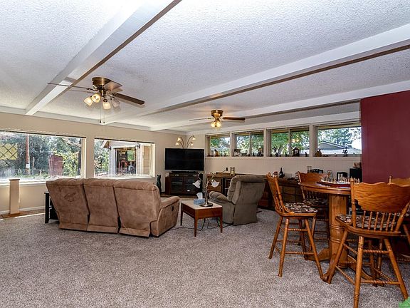 5th image of 7939 Archer Ave