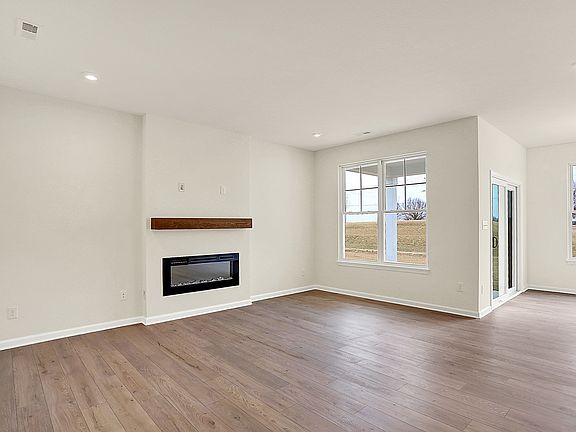 4th image of 1627 Clover Crossing Dr