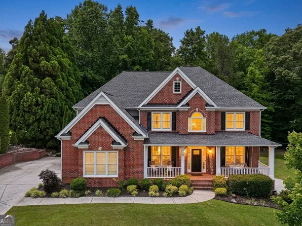 411 Hunting Hills Dr, Braselton, GA 30517