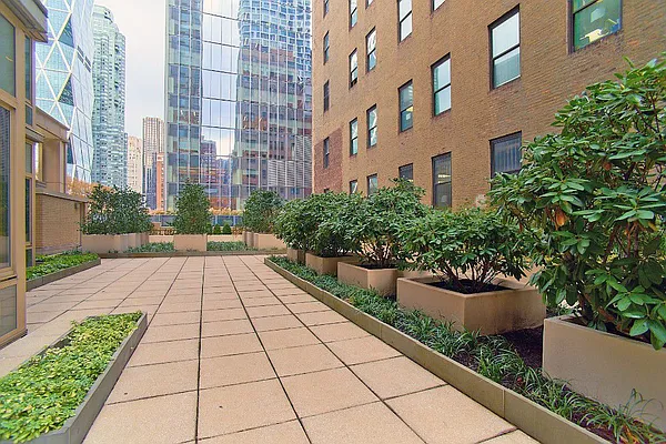 Rented by Living New York | media 15
