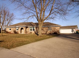 134 N Saint Louis St, Elwood, IL 60421