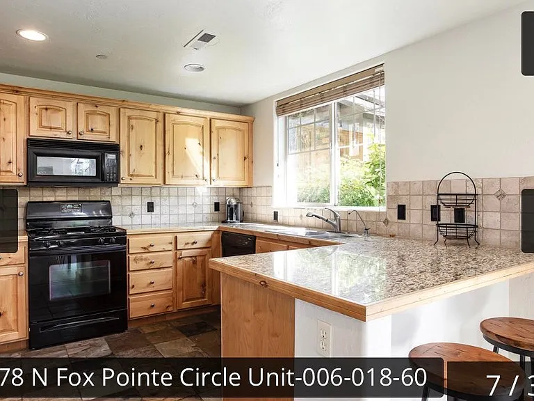 6078 Fox Pointe Cir #C2 — Photo 4