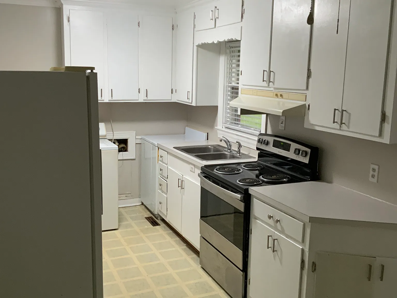 3 bed, 1080 sqft, $1,500 — Photo 2