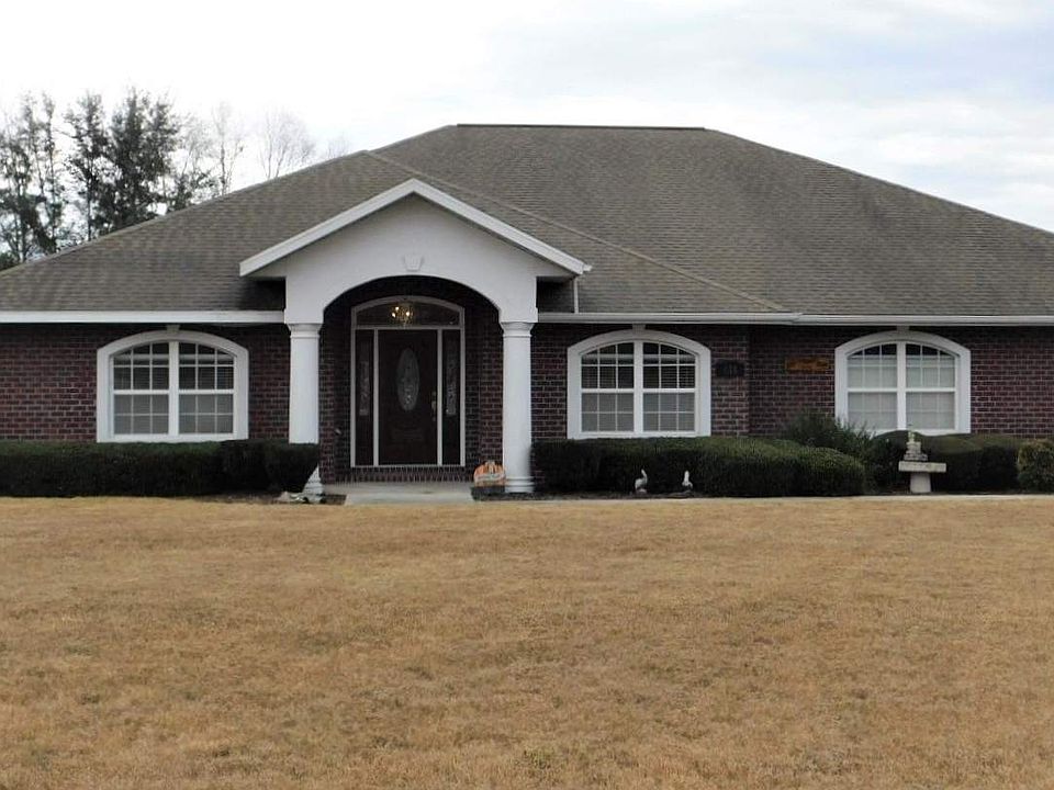1st image of 818 NW Savannah Cir