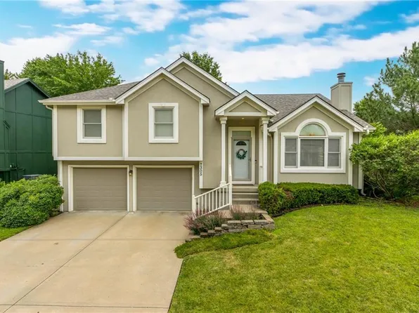 7305 N Richmond Ave, Kansas City, MO 64158
