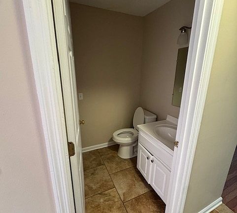4th image of 1922 Meadowbrook Cir #1922