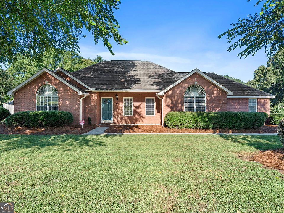 1st image of 116 Wisteria Dr