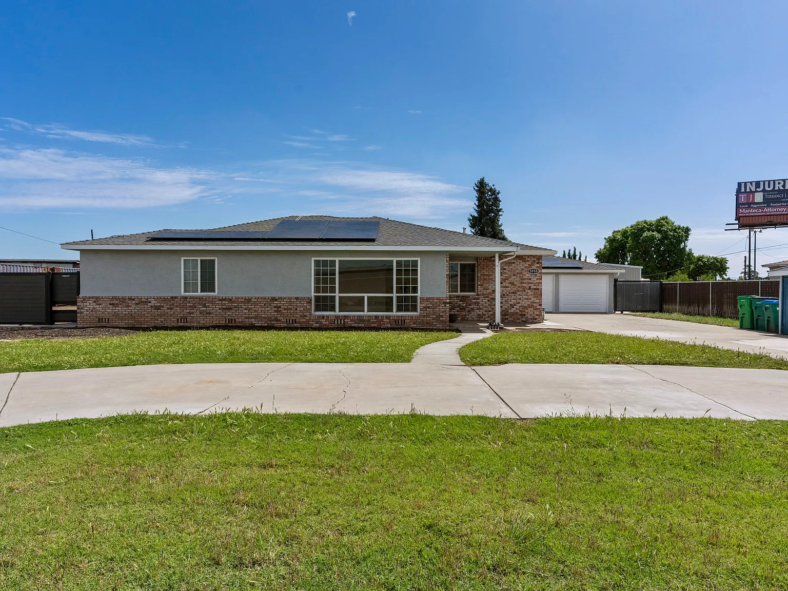 3 bed, 1856 sqft, $3,200 — Photo 1