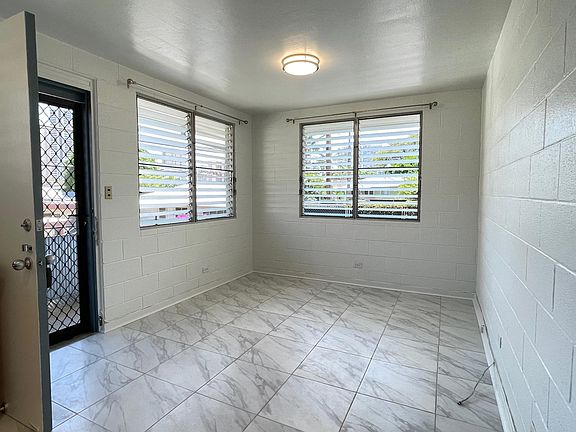 Living room measures 10x10.