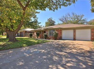 2318 Greenbriar Dr, Abilene, TX 79605