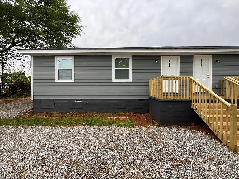 536 N Midland Ave #104-A — Photo 1