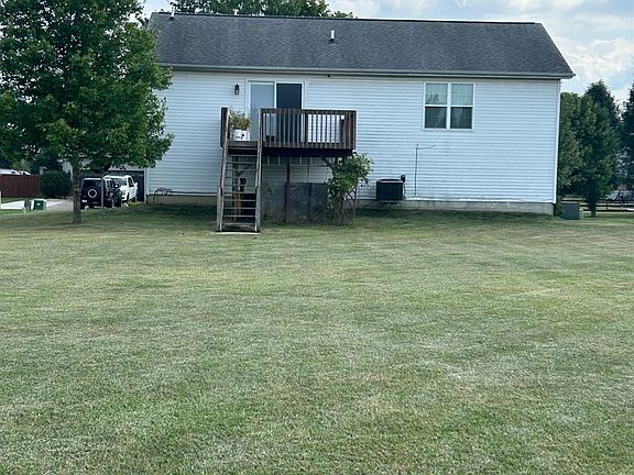 5th image of 213 Robin Ave