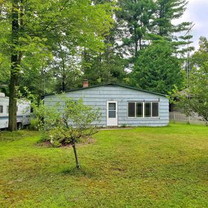 1947 E River Dr, Beaverton, MI, 48612