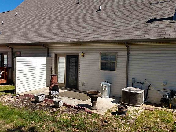 3rd image of 3459 Hamilton Place Dr