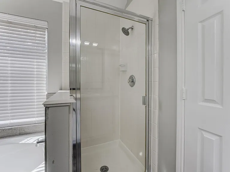12415 Silversmine Dr — Photo 26