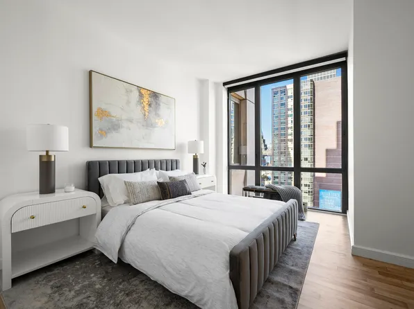 101 West 24th Street image 12 of 23