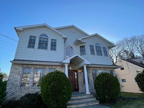 3rd image of 26 Slocum Ave