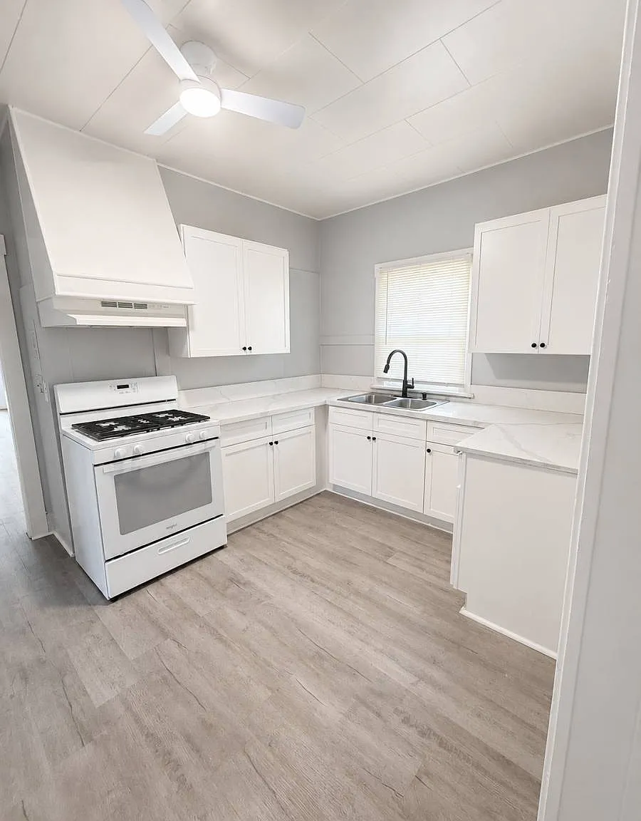236 N Alessandro St in Hemet, CA 92543 — Photo 1