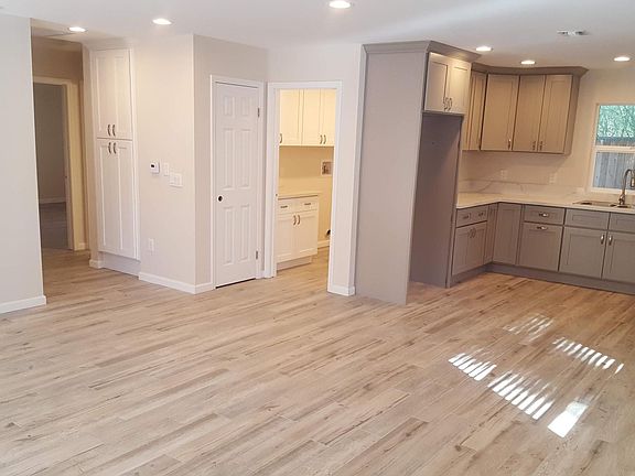 5th image of 634 W Highland Ave #2