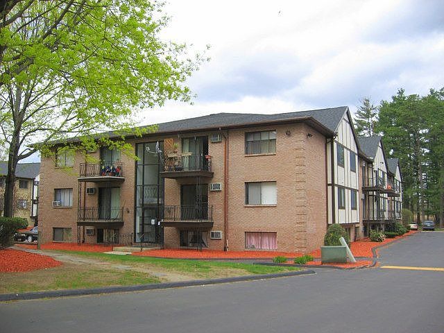 1st image of 8 Lancelot Ct APT 12