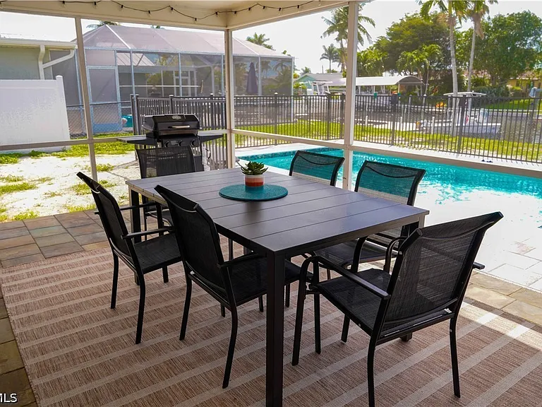 4842 Triton Ct W — Photo 18