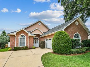 5930 Hermitage Dr, Pensacola, FL 32504