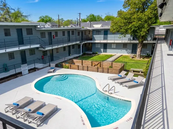 610 1/2 W 30th St #201, Austin, TX 78705