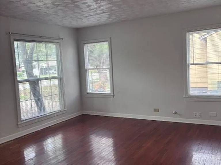 2607 W Craig Pl — Photo 9